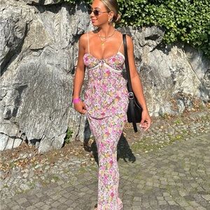 Princess Polly Emily Maxi Dress Pink Floral Size 4